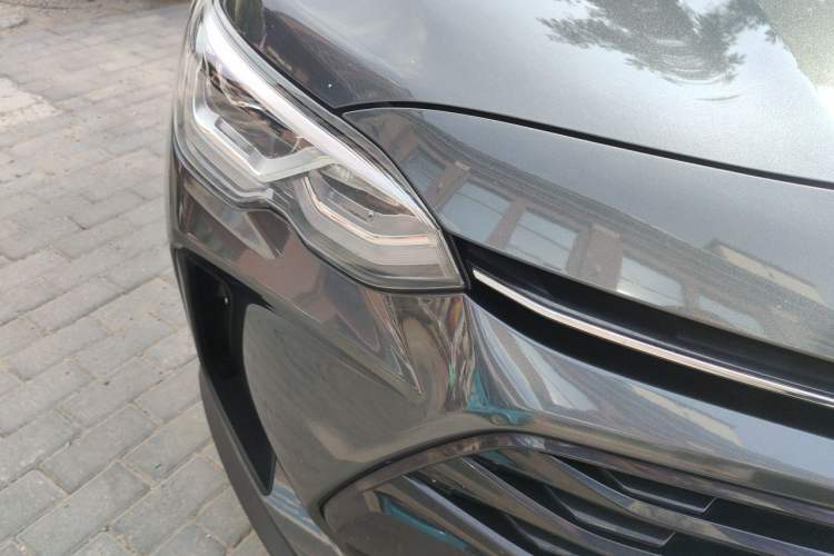 Used Chevrolet Orlando 2019 530T Automatic Luxury Edition (5+2 Seater) – China VI Standard Right Front Headlight