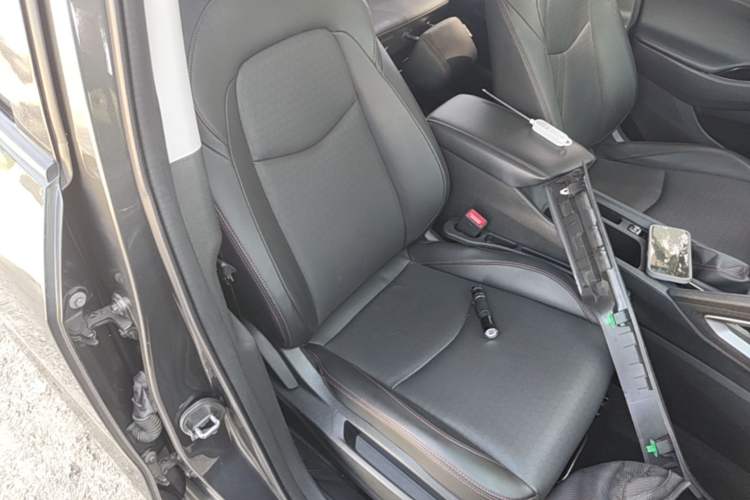 Used Chevrolet Orlando 2019 Redline 530T Automatic Enjoyment Version (5+2 Seating) China VI Right Front Seat