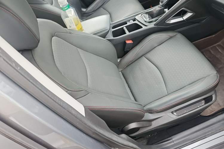 Used Chevrolet Orlando 2019 Redline 530T Automatic Enjoyment Version (5+2 Seating) China VI Right Front Seat