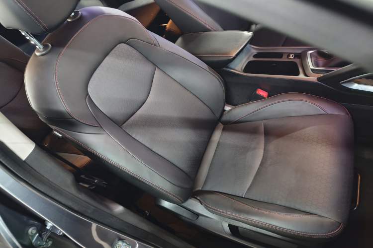 Used Chevrolet Orlando 2019 Redline 530T Automatic Luxury Edition (5-seat model) – China VI Standard Right Front Seat