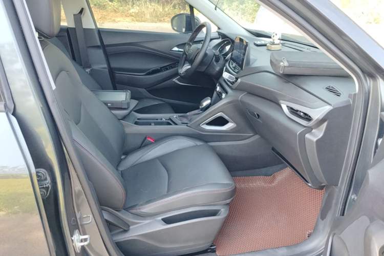 Used Chevrolet Orlando 2019 Redline 530T Automatic Enjoyment Version (5+2 Seating) China VI Right Front Seat