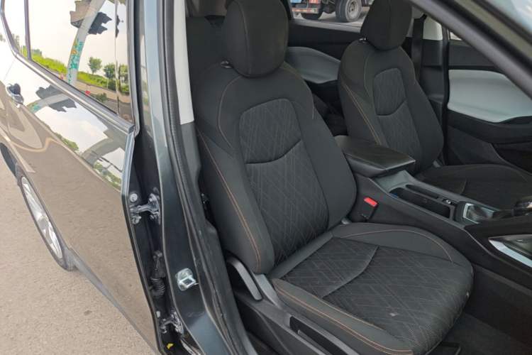 Used Chevrolet Orlando 2019 530T Automatic Luxury Edition (5+2 Seater) – China VI Standard Right Front Seat