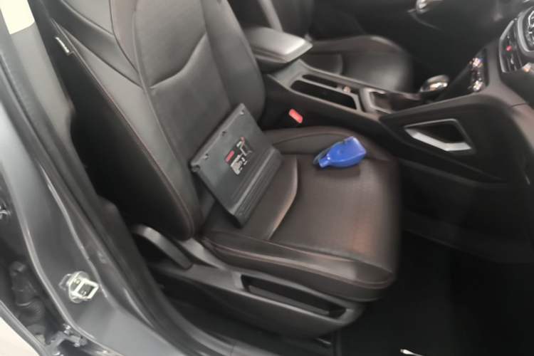 Used Chevrolet Orlando 2019 Redline 530T Automatic Enjoyment Version (5+2 Seating) China VI Right Front Seat