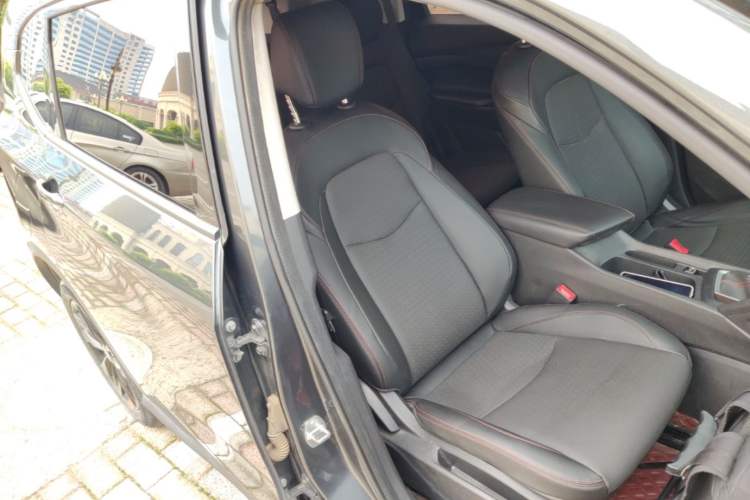 Used Chevrolet Orlando 2019 Redline 530T Automatic Enjoyment Version (5+2 Seating) China VI Right Front Seat
