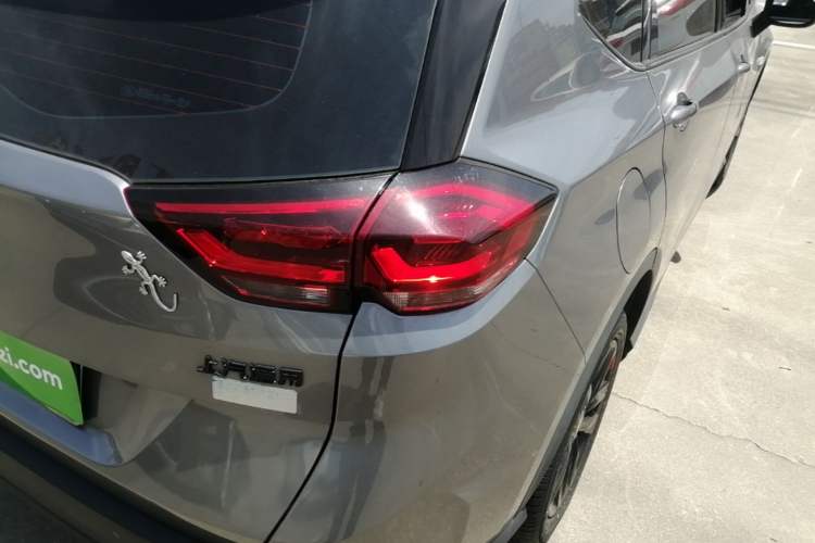 Used Chevrolet Orlando 2019 Redline 530T Automatic Enjoyment Version (5+2 Seating) China VI Right Rear Taillight