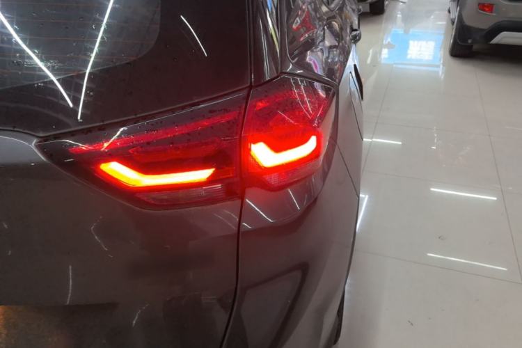 Used Chevrolet Orlando 2019 Redline 530T Automatic Luxury Edition (5-seat model) – China VI Standard Right Rear Taillight