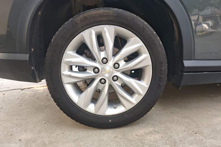 Used Chevrolet Orlando 2019 530T Automatic Luxury Edition (5-seat model) China VI Right Rear Wheel Hub