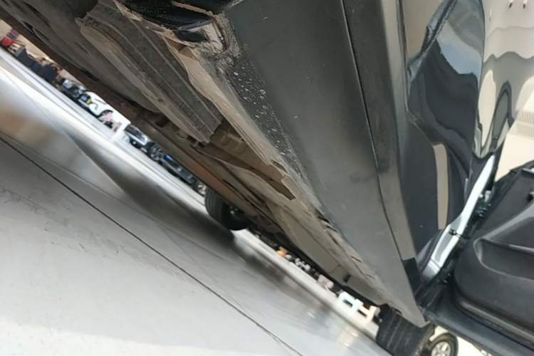 Used Chevrolet Orlando 2019 Redline 530T Automatic Enjoyment Version (5+2 Seating) China VI Right Side Sill