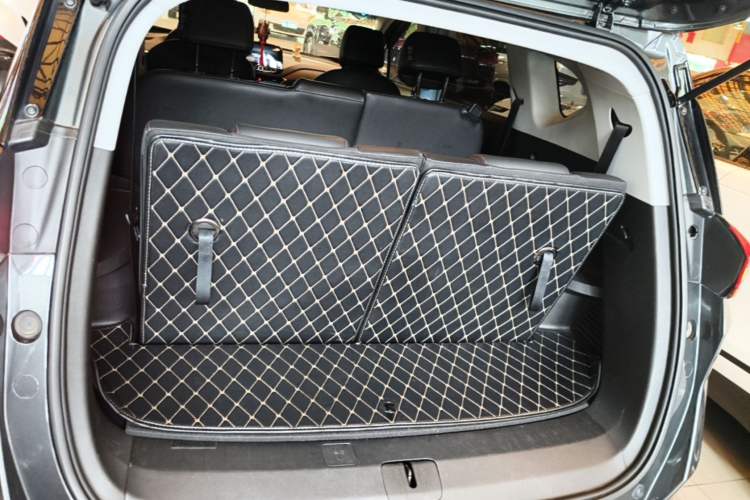 Used Chevrolet Orlando 2019 Redline 530T Automatic Enjoyment Version (5+2 Seating) China VI Trunk