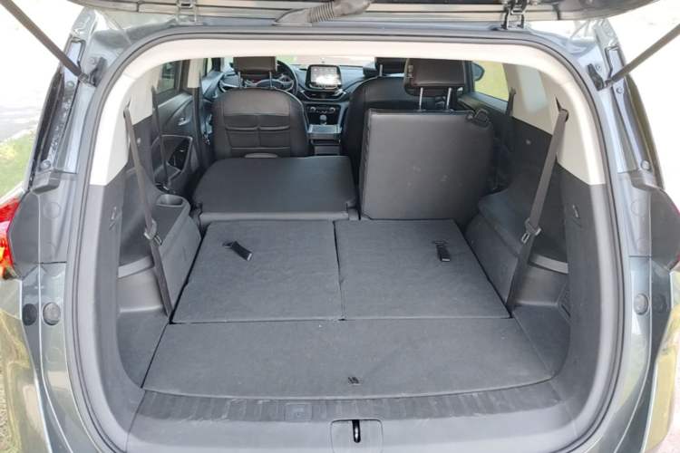 Used Chevrolet Orlando 2019 Redline 530T Automatic Enjoyment Version (5+2 Seating) China VI Trunk