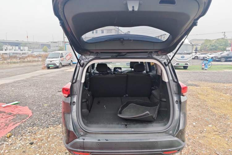 Used Chevrolet Orlando 2019 Redline 530T Automatic Enjoyment Version (5+2 Seating) China VI Trunk