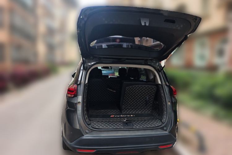 Used Chevrolet Orlando 2019 Redline 530T Automatic Enjoyment Version (5+2 Seating) China VI Trunk