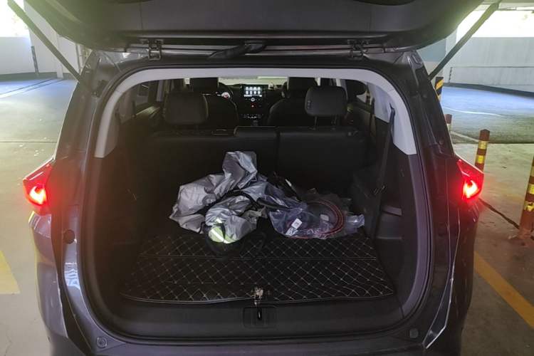Used Chevrolet Orlando 2019 Redline 530T Automatic Enjoyment Version (5+2 Seating) China VI Trunk