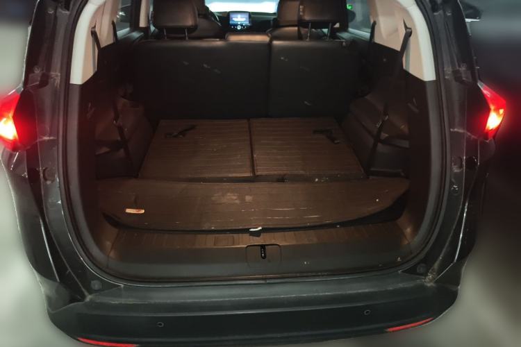 Used Chevrolet Orlando 2019 Redline 530T Automatic Enjoyment Version (5+2 Seating) China VI Trunk