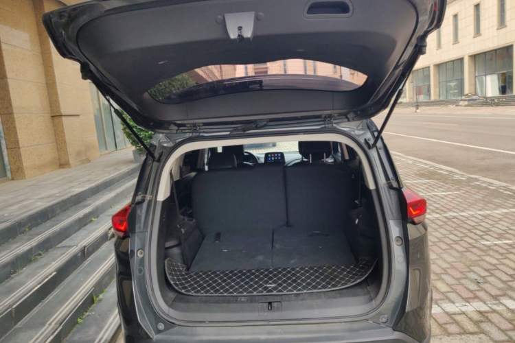 Used Chevrolet Orlando 2019 Redline 530T Automatic Enjoyment Version (5+2 Seating) China VI Trunk