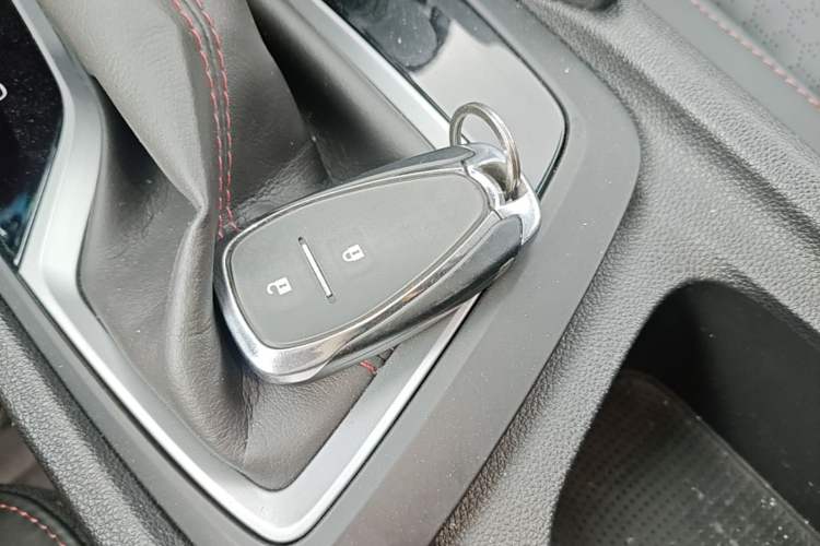 Used Chevrolet Orlando 2019 Redline 530T Automatic Enjoyment Version (5+2 Seating) China VI Vehicle Key