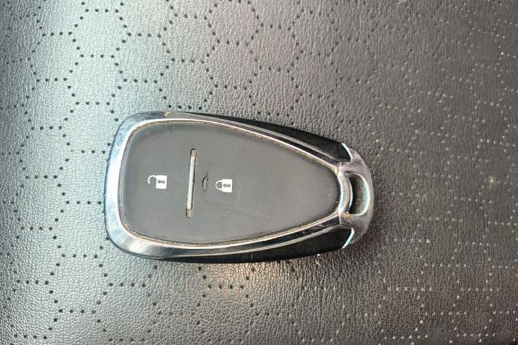 Used Chevrolet Orlando 2019 Redline 530T Automatic Enjoyment Version (5+2 Seating) China VI Vehicle Key