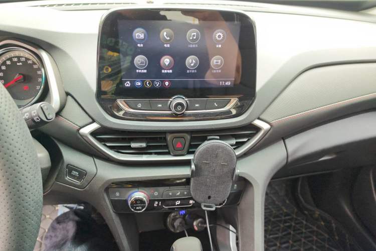 Used Chevrolet Orlando 2019 Redline 530T Automatic Enjoyment Version (5+2 Seating) China VI Audio And AC Panel