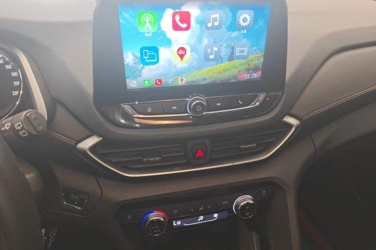 Used Chevrolet Orlando 2019 Redline 530T Automatic Enjoyment Version (5+2 Seating) China VI Audio And AC Panel