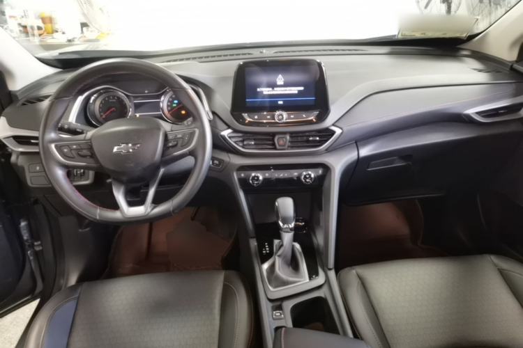 Used Chevrolet Orlando 2019 Redline 530T Automatic Enjoyment Version (5+2 Seating) China VI Center Console