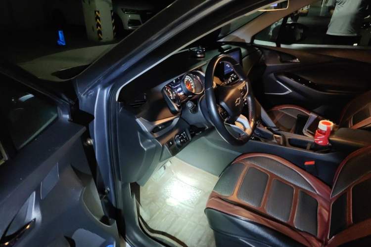 Used Chevrolet Orlando 2019 Redline 530T Automatic Enjoyment Version (5+2 Seating) China VI Driver Seat