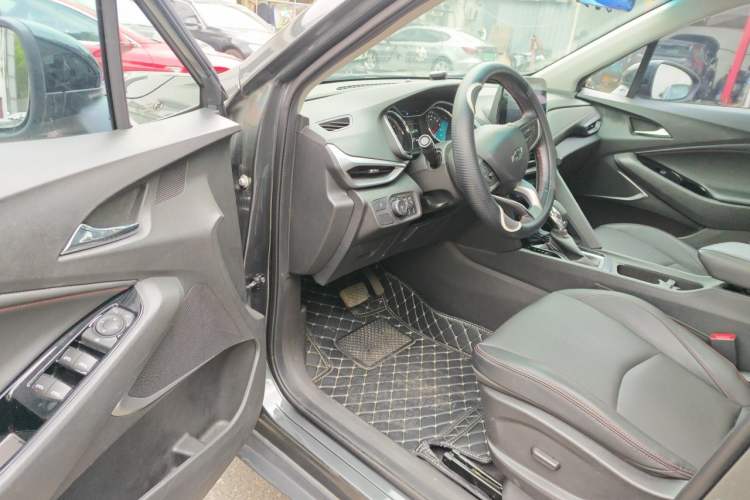 Used Chevrolet Orlando 2019 Redline 530T Automatic Enjoyment Version (5+2 Seating) China VI Driver Seat