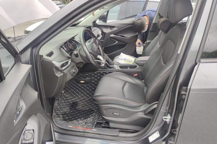 Used Chevrolet Orlando 2019 Redline 530T Automatic Enjoyment Version (5+2 Seating) China VI Driver Seat