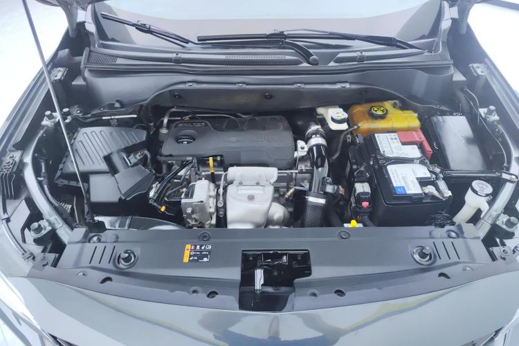 Used Chevrolet Orlando 2019 Redline 530T Automatic Enjoyment Version (5+2 Seating) China VI Engine Bay