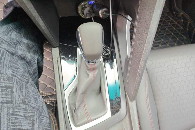 Used Chevrolet Orlando 2019 Redline 530T Automatic Enjoyment Version (5+2 Seating) China VI Gear Lever