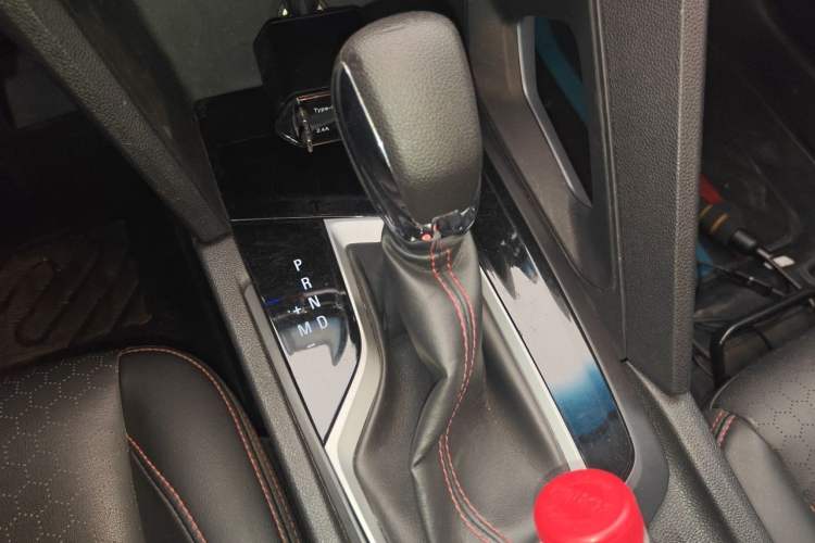 Used Chevrolet Orlando 2019 Redline 530T Automatic Enjoyment Version (5+2 Seating) China VI Gear Lever