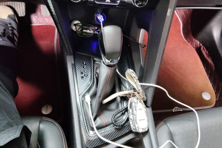 Used Chevrolet Orlando 2019 Redline 530T Automatic Enjoyment Version (5+2 Seating) China VI Gear Lever