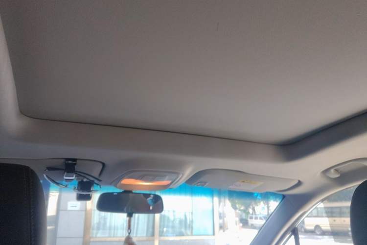 Used Chevrolet Orlando 2019 Redline 530T Automatic Enjoyment Version (5+2 Seating) China VI Headliner