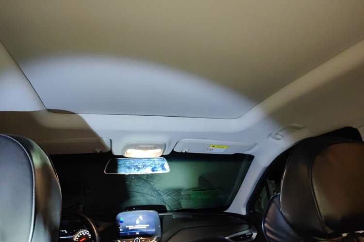 Used Chevrolet Orlando 2019 Redline 530T Automatic Enjoyment Version (5+2 Seating) China VI Headliner