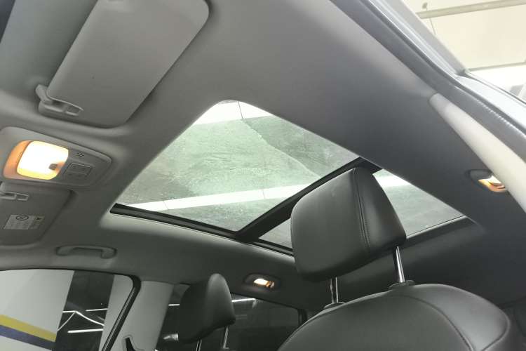 Used Chevrolet Orlando 2019 Redline 530T Automatic Enjoyment Version (5+2 Seating) China VI Headliner