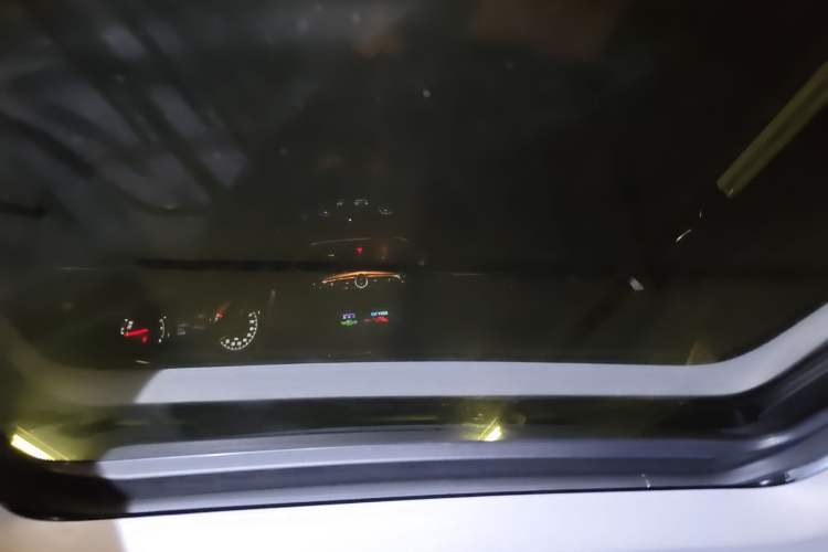 Used Chevrolet Orlando 2019 Redline 530T Automatic Enjoyment Version (5+2 Seating) China VI Headliner