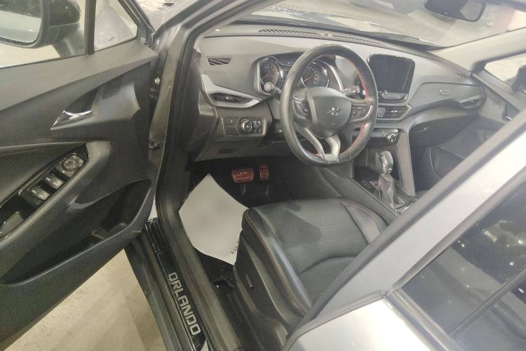 Used Chevrolet Orlando 2019 Redline 530T Automatic Enjoyment Version (5+2 Seating) China VI Interior 2