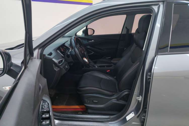 Used Chevrolet Orlando 2019 Redline 530T Automatic Enjoyment Version (5+2 Seating) China VI Left Front Seat
