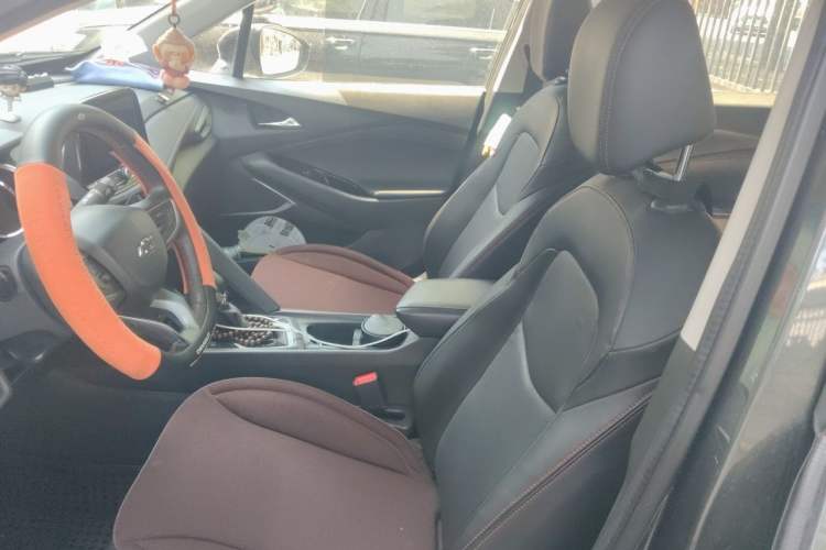 Used Chevrolet Orlando 2019 Redline 530T Automatic Enjoyment Version (5+2 Seating) China VI Left Front Seat