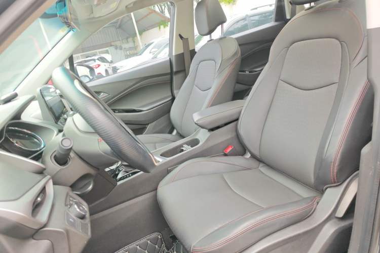 Used Chevrolet Orlando 2019 Redline 530T Automatic Enjoyment Version (5+2 Seating) China VI Left Front Seat