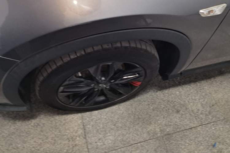 Used Chevrolet Orlando 2019 Redline 530T Automatic Enjoyment Version (5+2 Seating) China VI Left Front Wheel Hub