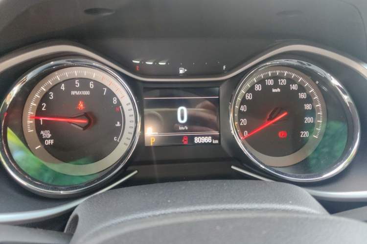 Used Chevrolet Orlando 2019 Redline 530T Automatic Enjoyment Version (5+2 Seating) China VI Odometer Close Up