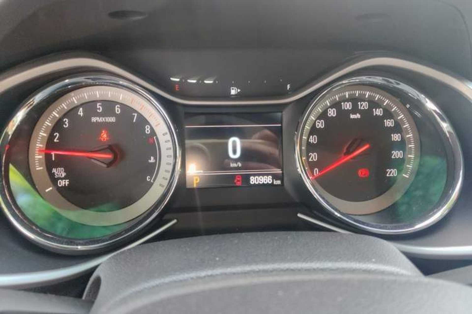 Used Chevrolet Orlando 2019 Redline 530T Automatic Enjoyment Version (5+2 Seating) China VI Odometer Close Up