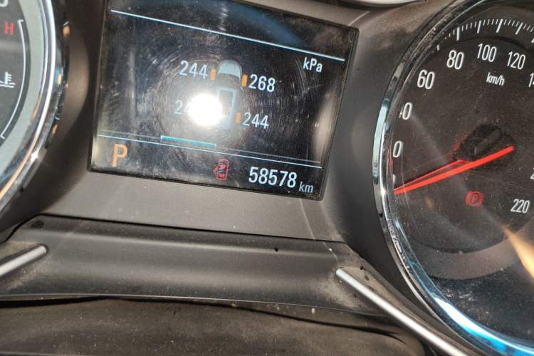 Used Chevrolet Orlando 2019 Redline 530T Automatic Luxury Edition (5-seat model) – China VI Standard Odometer Close Up