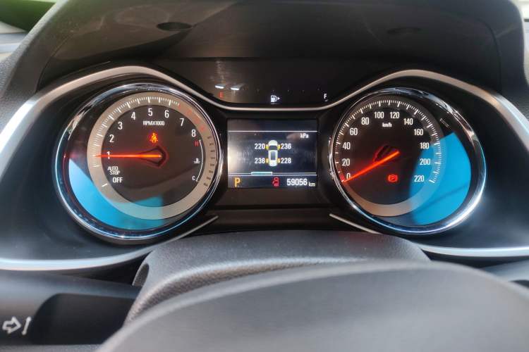 Used Chevrolet Orlando 2019 Redline 530T Automatic Enjoyment Version (5+2 Seating) China VI Odometer Close Up