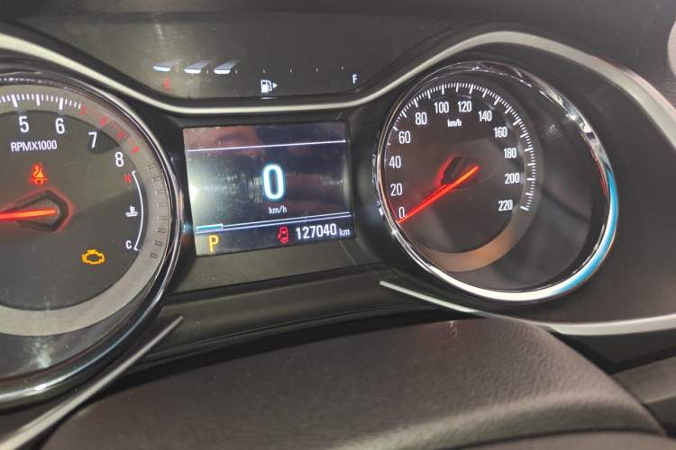 Used Chevrolet Orlando 2019 Redline 530T Automatic Enjoyment Version (5+2 Seating) China VI Odometer Close Up