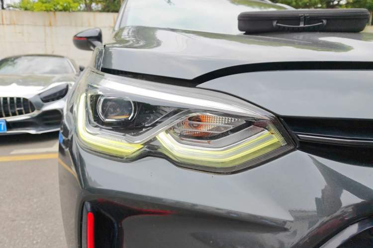 Used Chevrolet Orlando 2019 Redline 530T Automatic Enjoyment Version (5+2 Seating) China VI Right Front Headlight