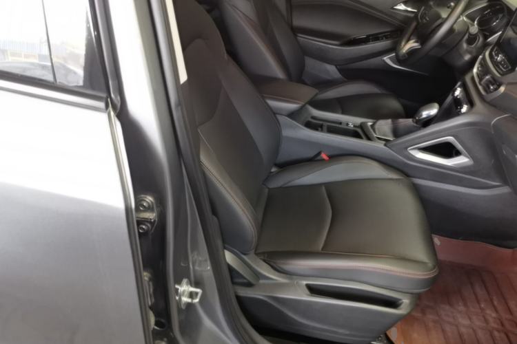 Used Chevrolet Orlando 2019 Redline 530T Automatic Enjoyment Version (5+2 Seating) China VI Right Front Seat