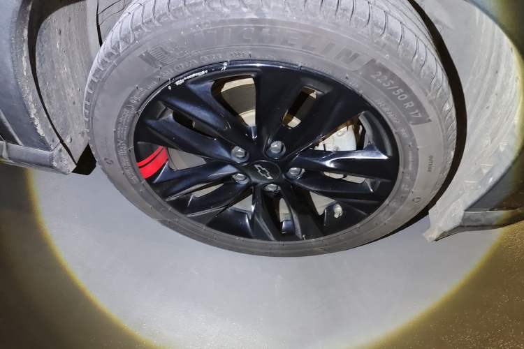 Used Chevrolet Orlando 2019 Redline 530T Automatic Enjoyment Version (5+2 Seating) China VI Right Front Wheel Hub