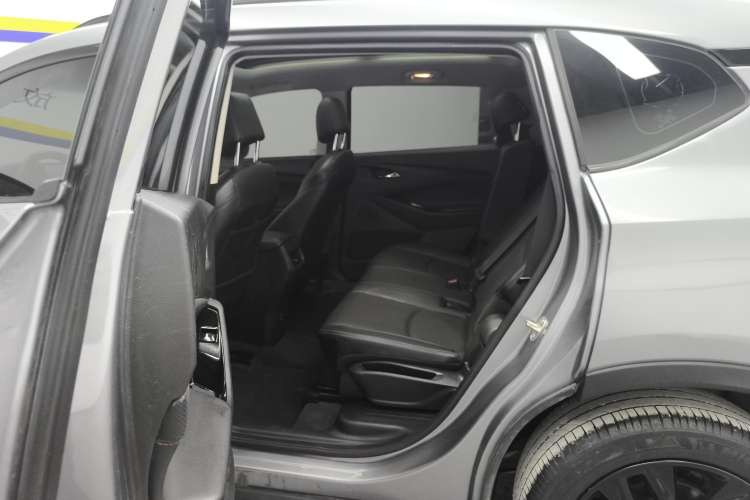 Used Chevrolet Orlando 2019 Redline 530T Automatic Enjoyment Version (5+2 Seating) China VI Right Rear Seat