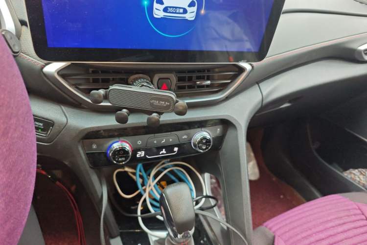 Used Chevrolet Orlando 2019 Redline 530T Automatic Enjoyment Version (5+2 Seating) China VI Audio And AC Panel